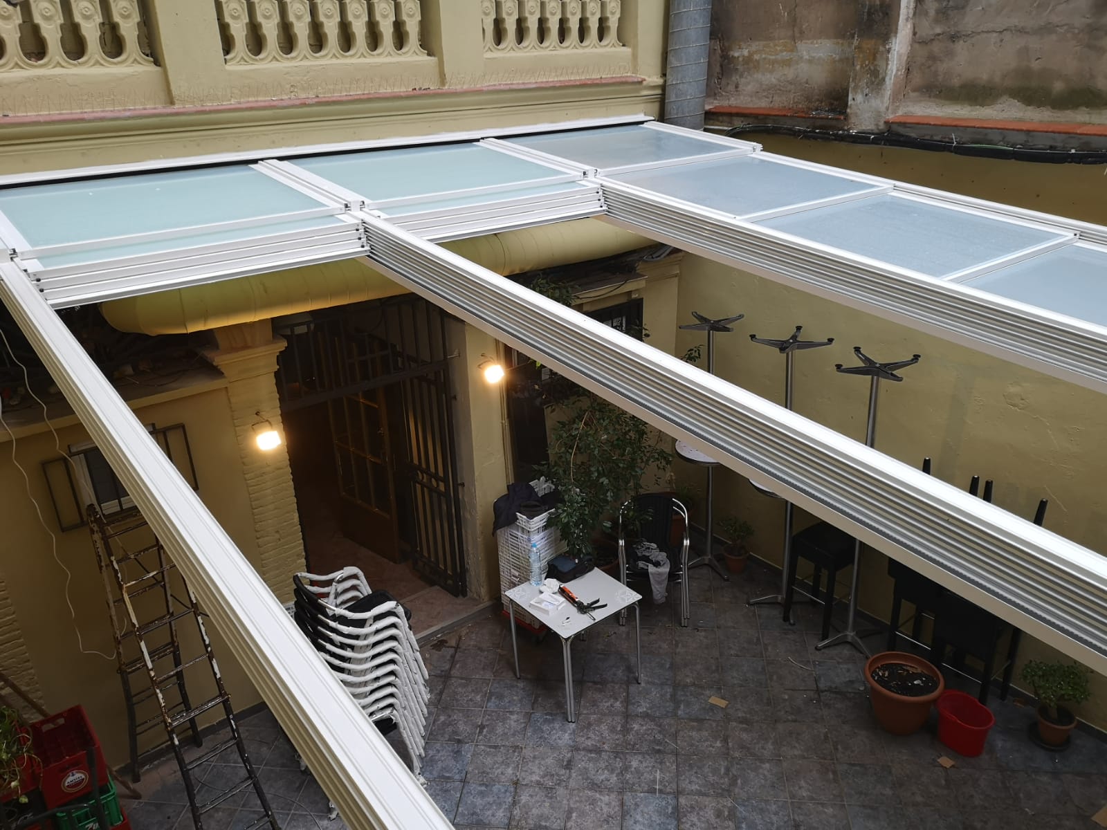 Cerramiento de Terrazas en Barcelona - Modelo Kristal Cerramiento de Terrazas en Barcelona - Modelo Kristal